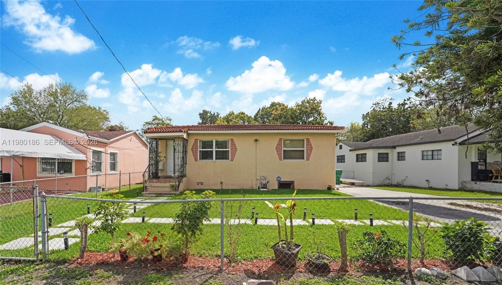 560 NW 97th St, Miami FL 33150 — 2