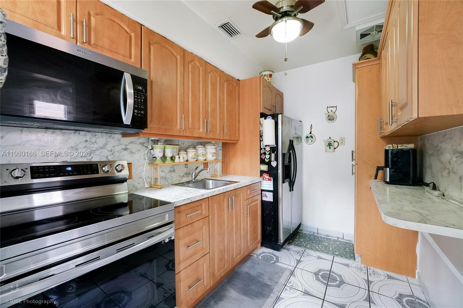 560 NW 97th St, Miami FL 33150 — 3