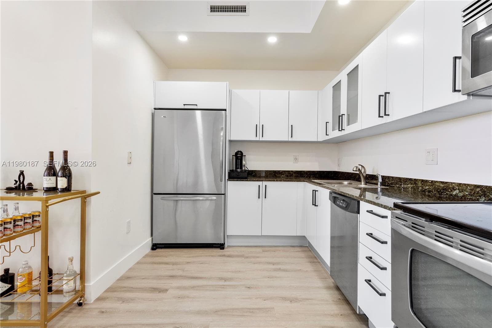 3250 Grand Ave # 507, Miami FL 33133 — 4
