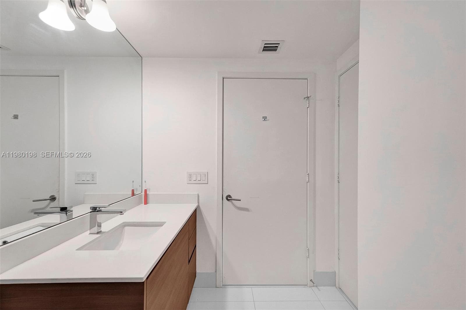 460 NE 28th St # 3403, Miami FL 33137 — 26