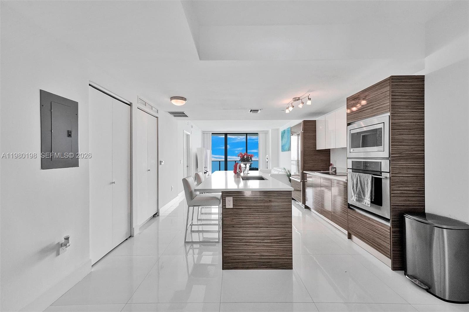 460 NE 28th St # 3403, Miami FL 33137 — 9