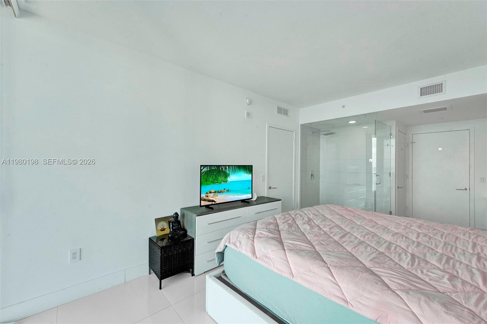 460 NE 28th St # 3403, Miami FL 33137 — 30