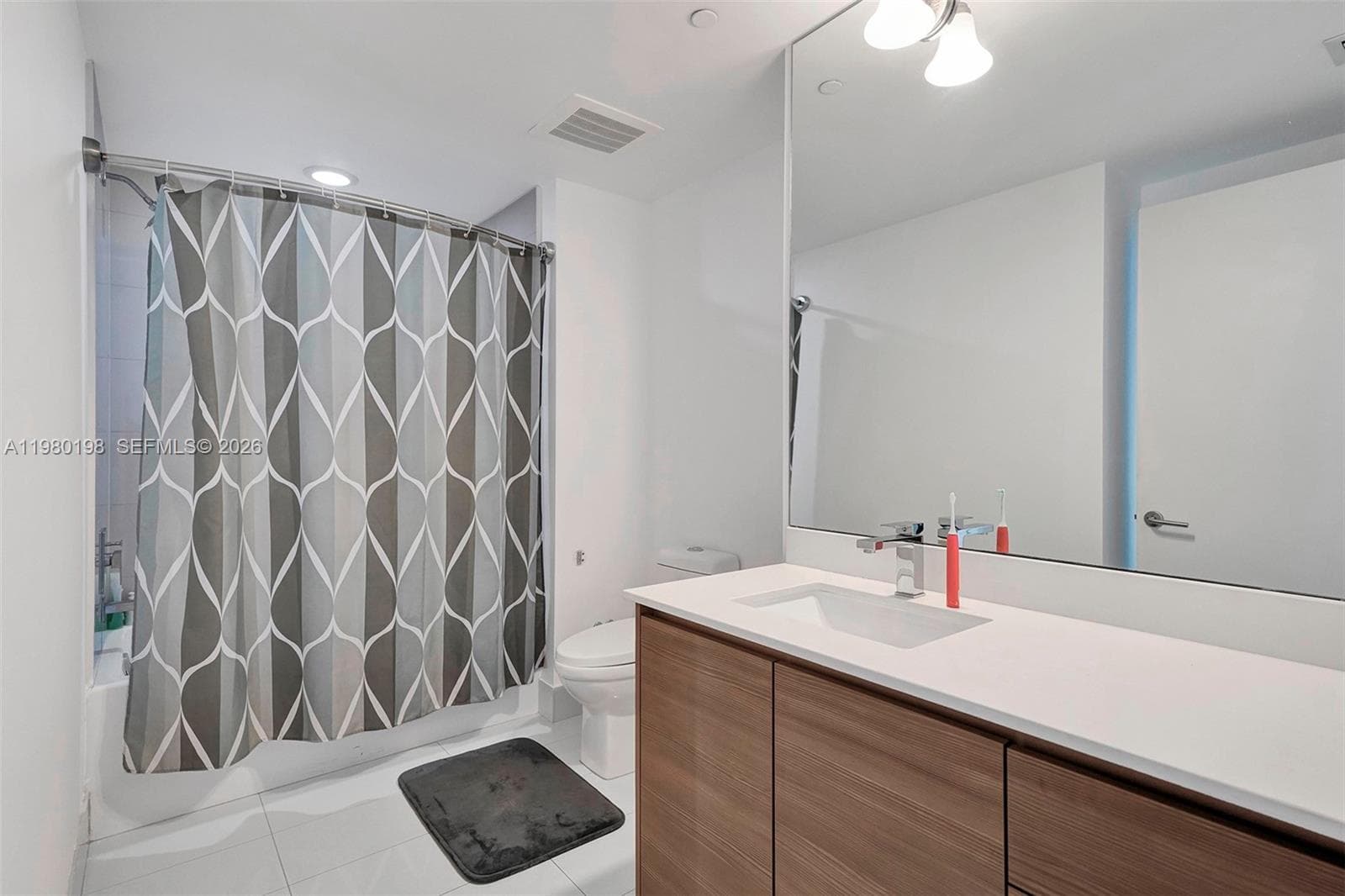 460 NE 28th St # 3403, Miami FL 33137 — 10