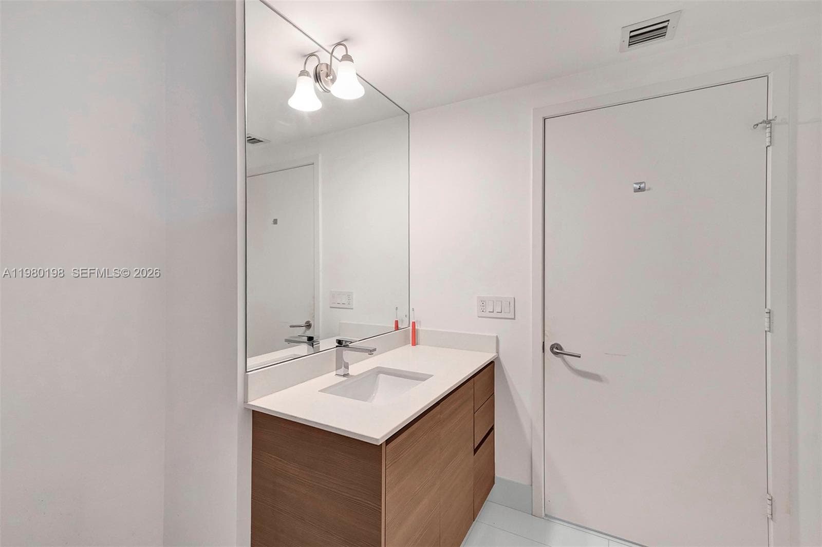 460 NE 28th St # 3403, Miami FL 33137 — 25