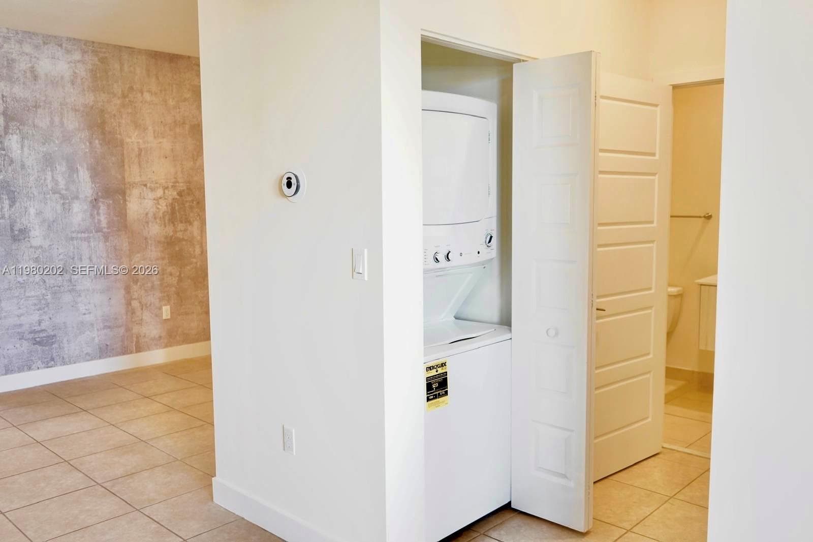 7925 NW 104th Ave # 32, Doral FL 33178 — 13