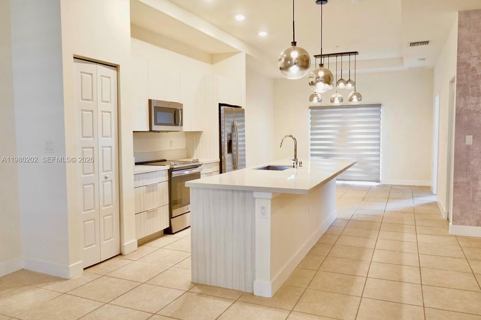 7925 NW 104th Ave # 32, Doral FL 33178 — 5