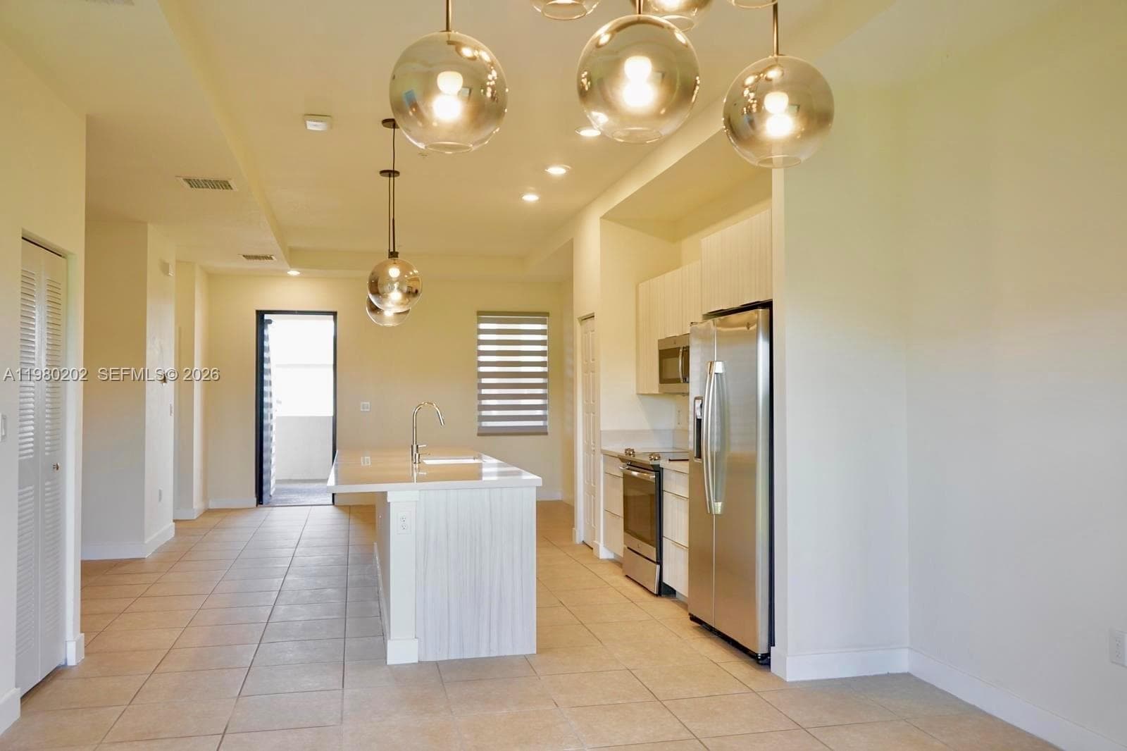 7925 NW 104th Ave # 32, Doral FL 33178 — 9