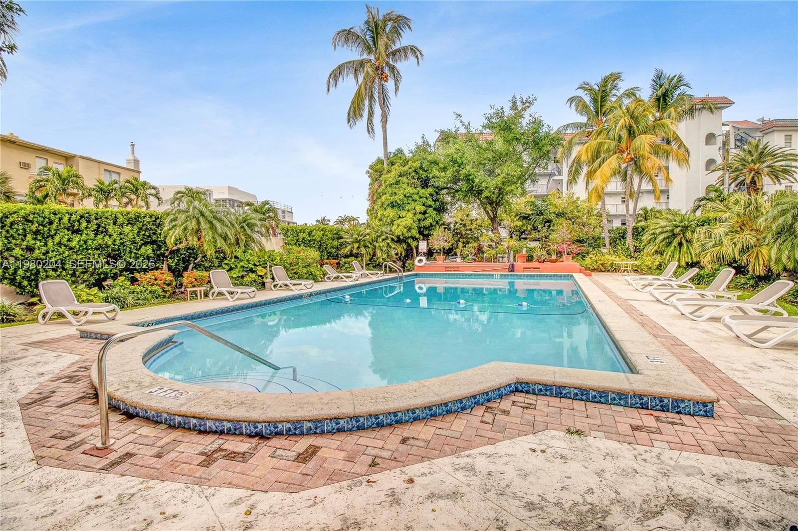 255 W 24th St # 107, Miami Beach FL 33140 — 17