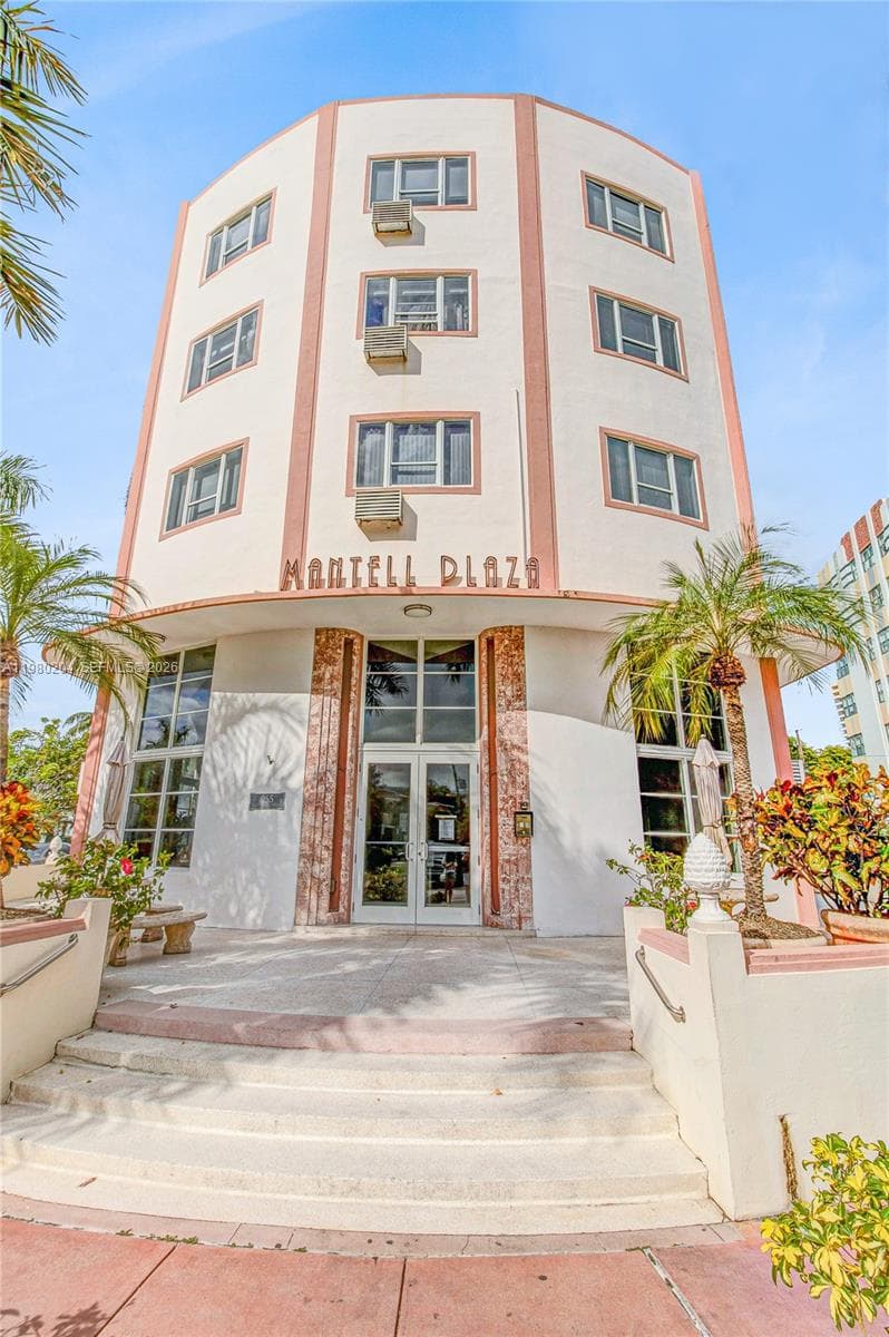 255 W 24th St # 107, Miami Beach FL 33140 — 28