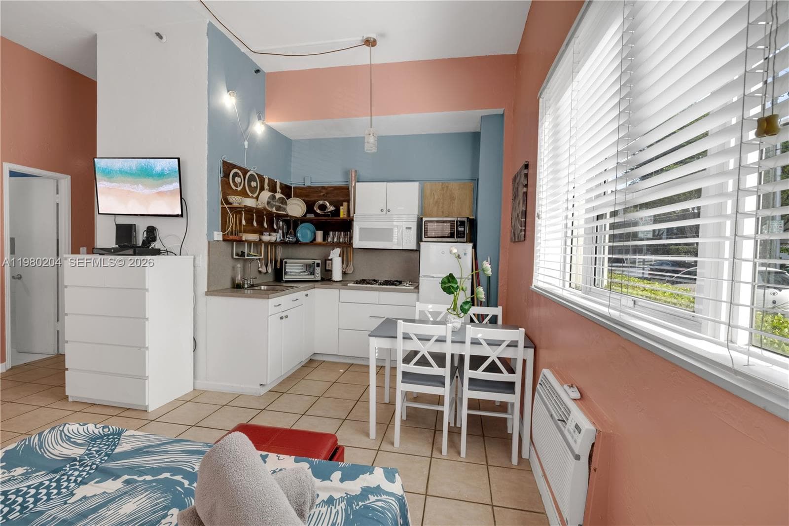 255 W 24th St # 107, Miami Beach FL 33140 — 10