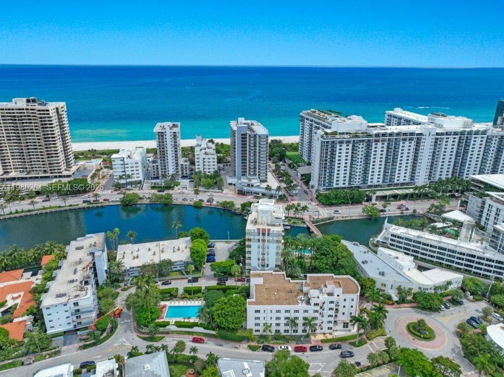 255 W 24th St # 107, Miami Beach FL 33140 — 15