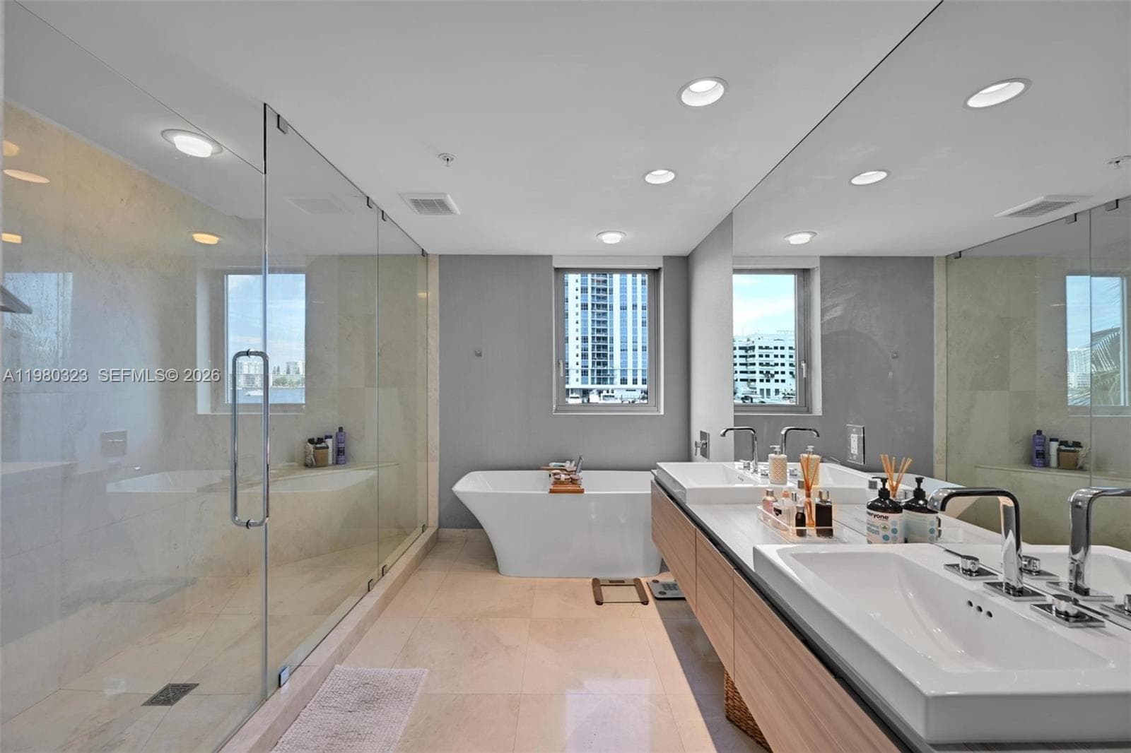 17111 Biscayne Blvd # 207, North Miami Beach FL 33160 — 17