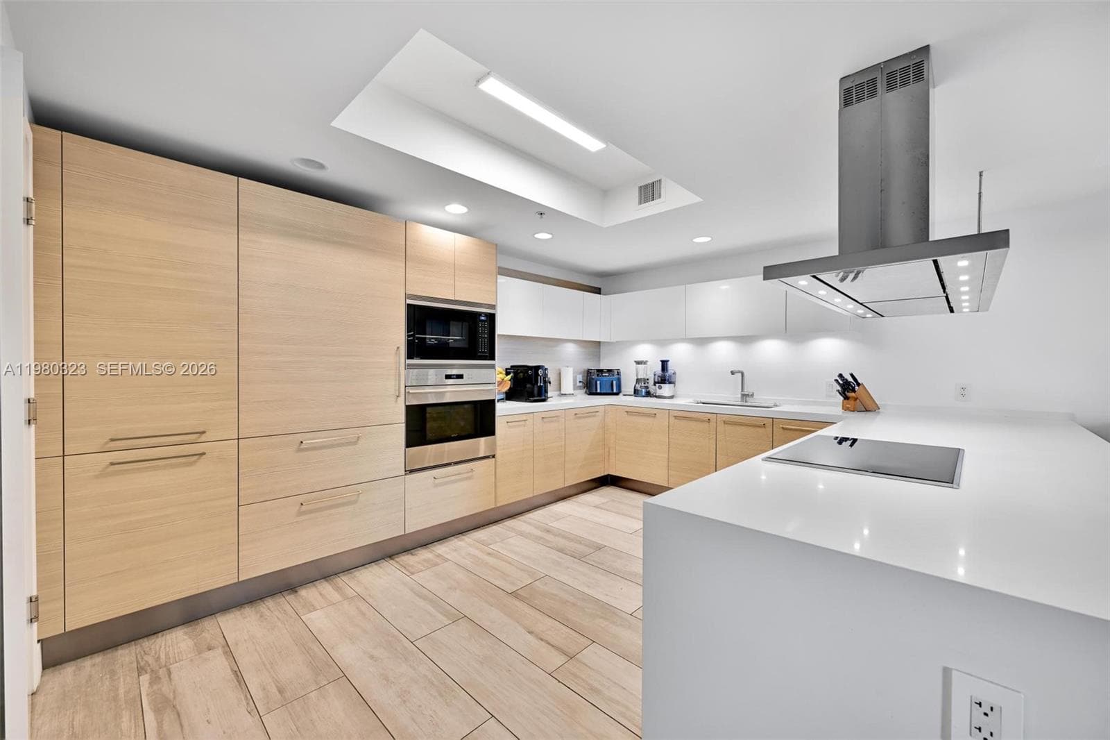 17111 Biscayne Blvd # 207, North Miami Beach FL 33160 — 7