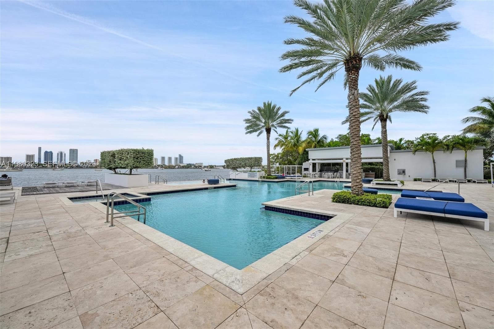 17111 Biscayne Blvd # 207, North Miami Beach FL 33160 — 33