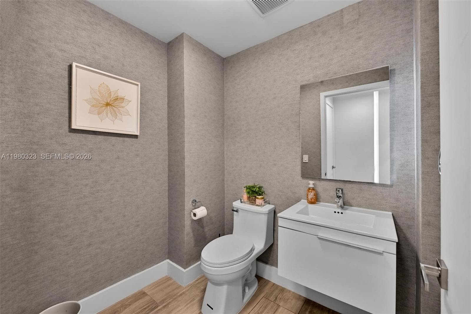 17111 Biscayne Blvd # 207, North Miami Beach FL 33160 — 19