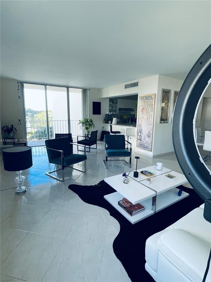 11111 Biscayne Blvd # 4E, Miami FL 33181 — 6