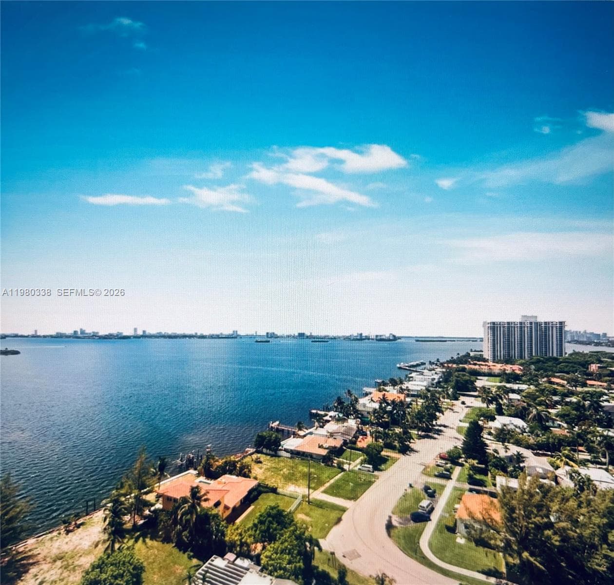11111 Biscayne Blvd # 4E, Miami FL 33181 — 1