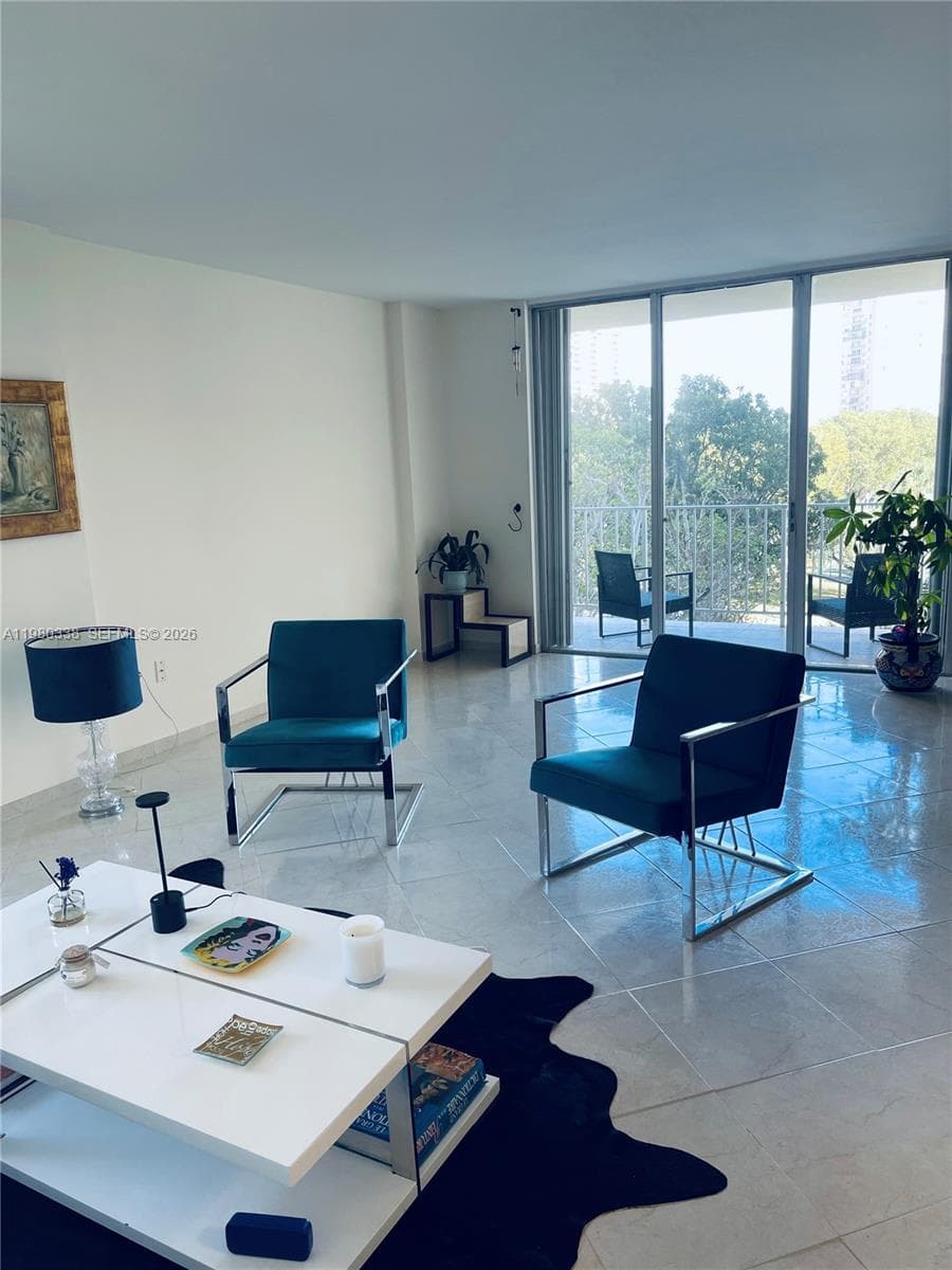 11111 Biscayne Blvd # 4E, Miami FL 33181 — 5