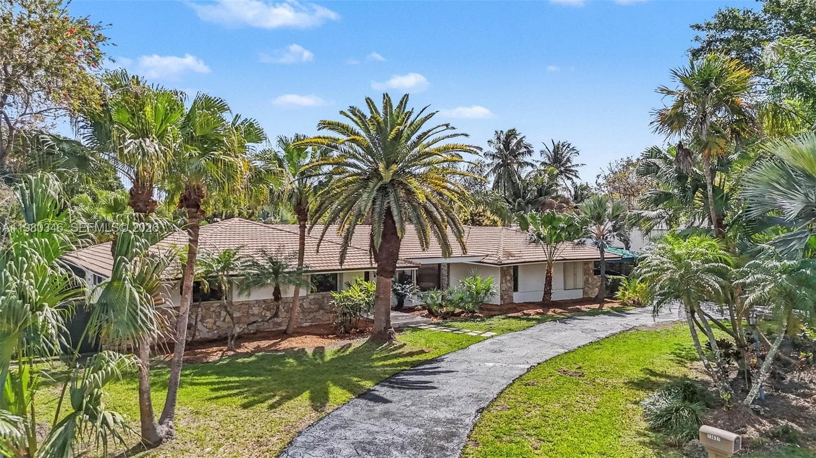 13621 SW 103rd Ave, Miami FL 33176 — 1
