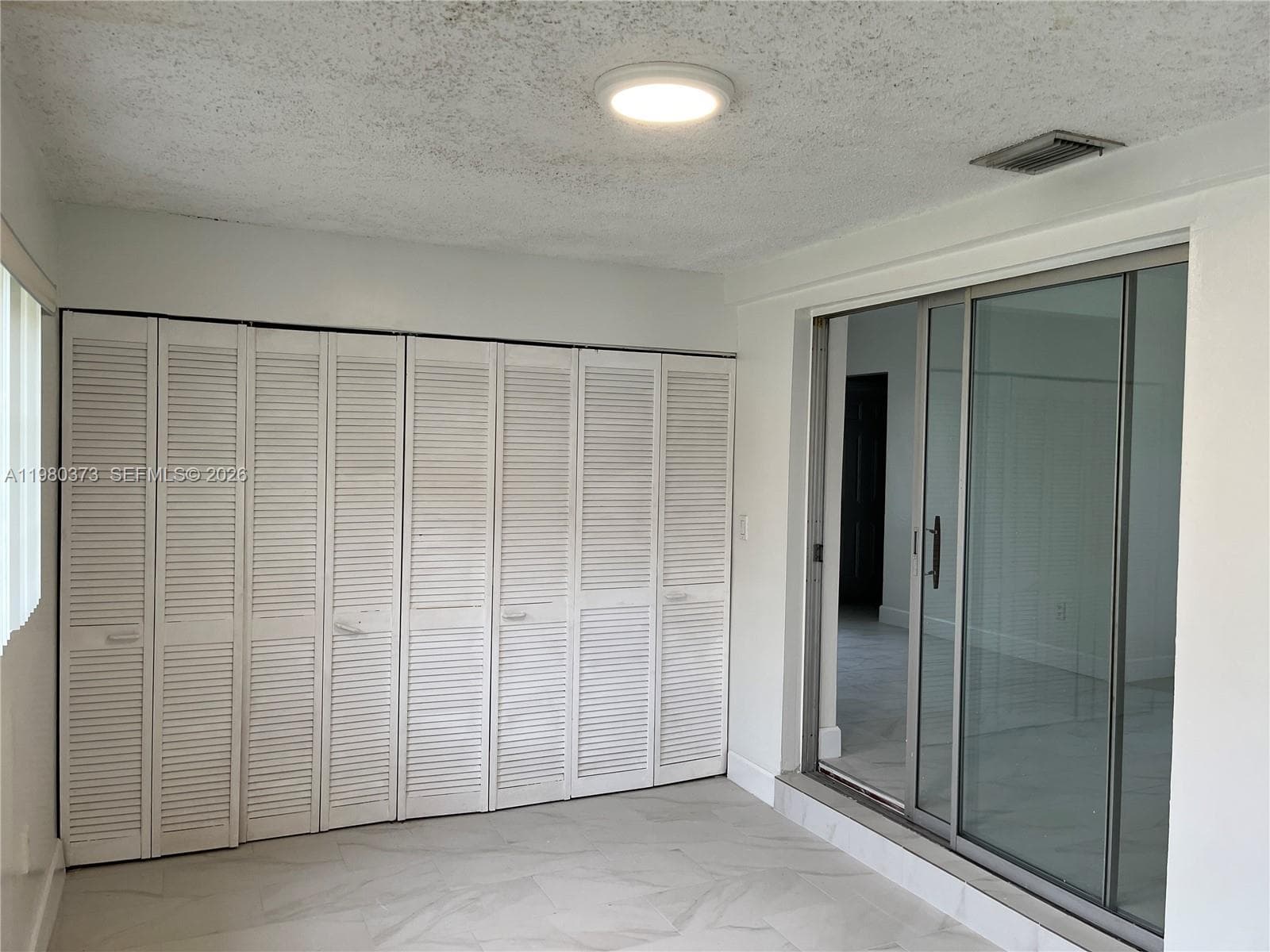 6261 NW 40th St, Virginia Gardens FL 33166 — 23