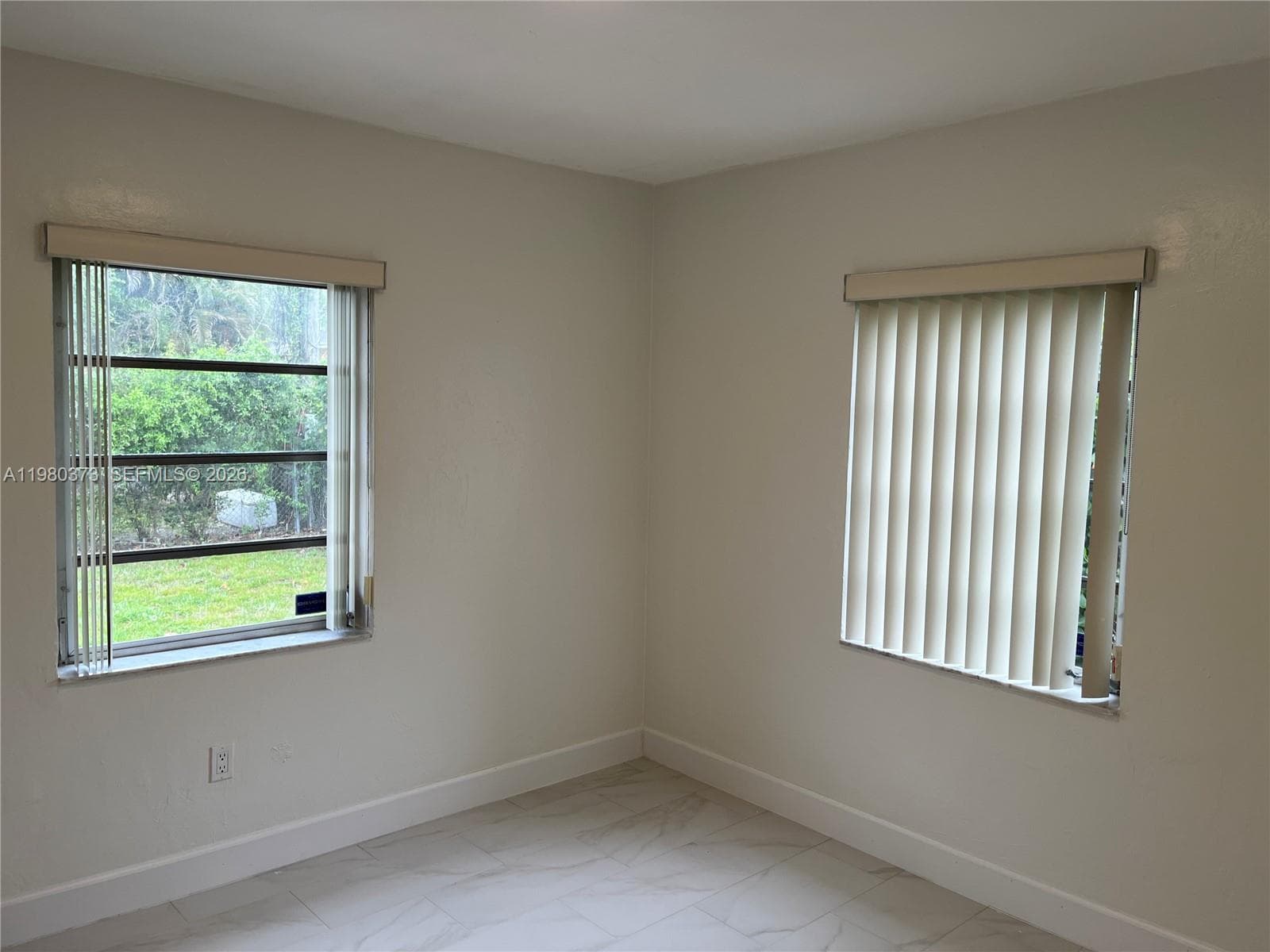 6261 NW 40th St, Virginia Gardens FL 33166 — 16