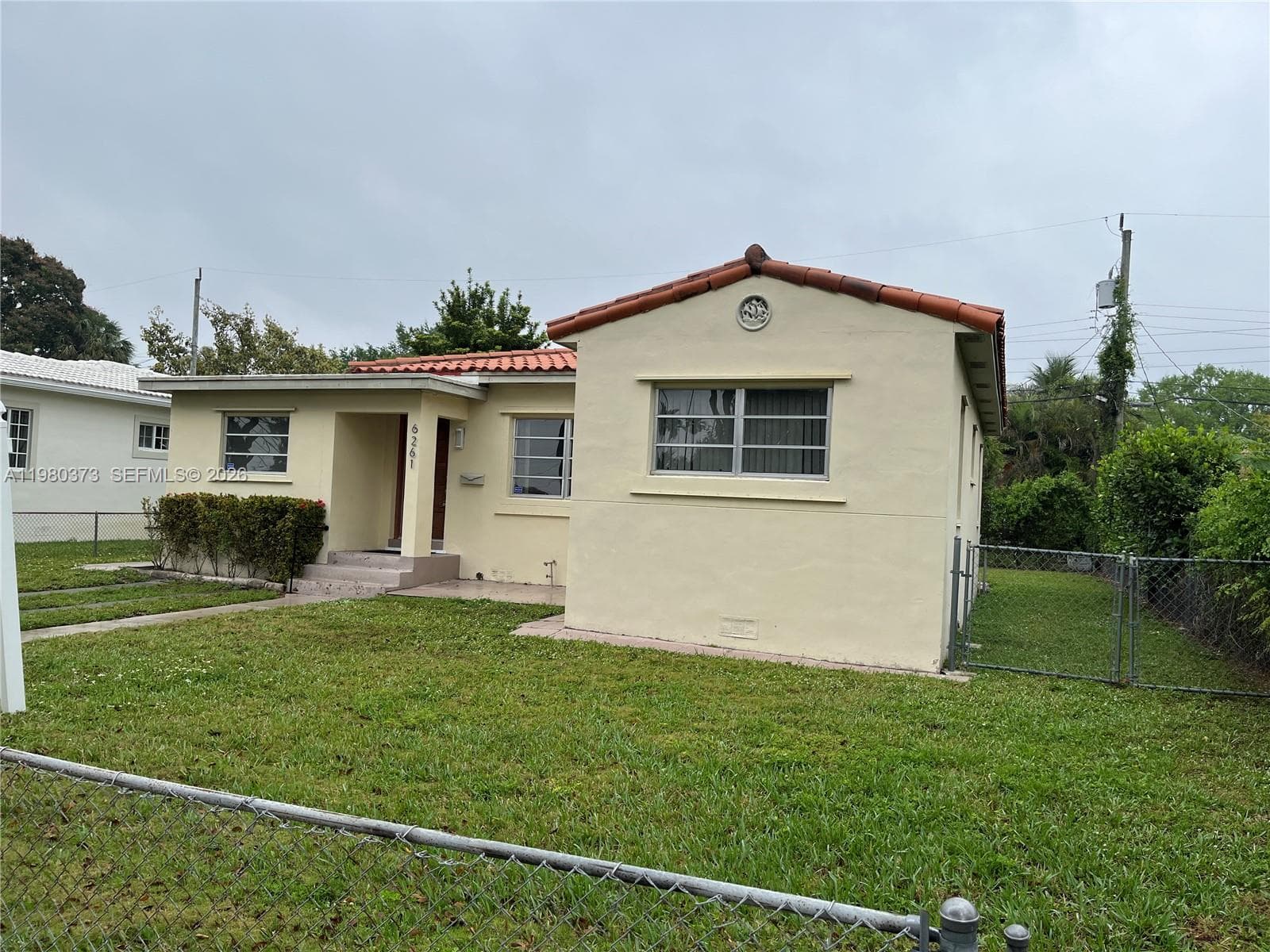 6261 NW 40th St, Virginia Gardens FL 33166 — 3