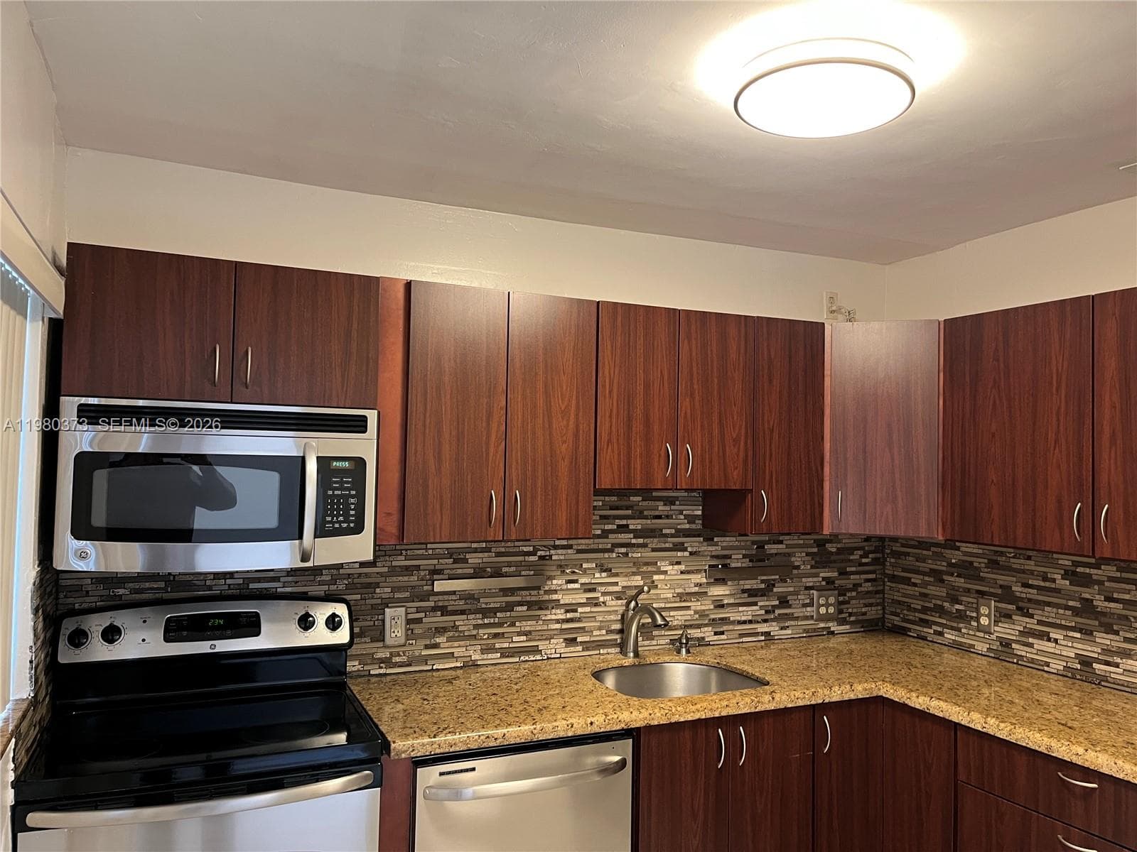 6261 NW 40th St, Virginia Gardens FL 33166 — 9