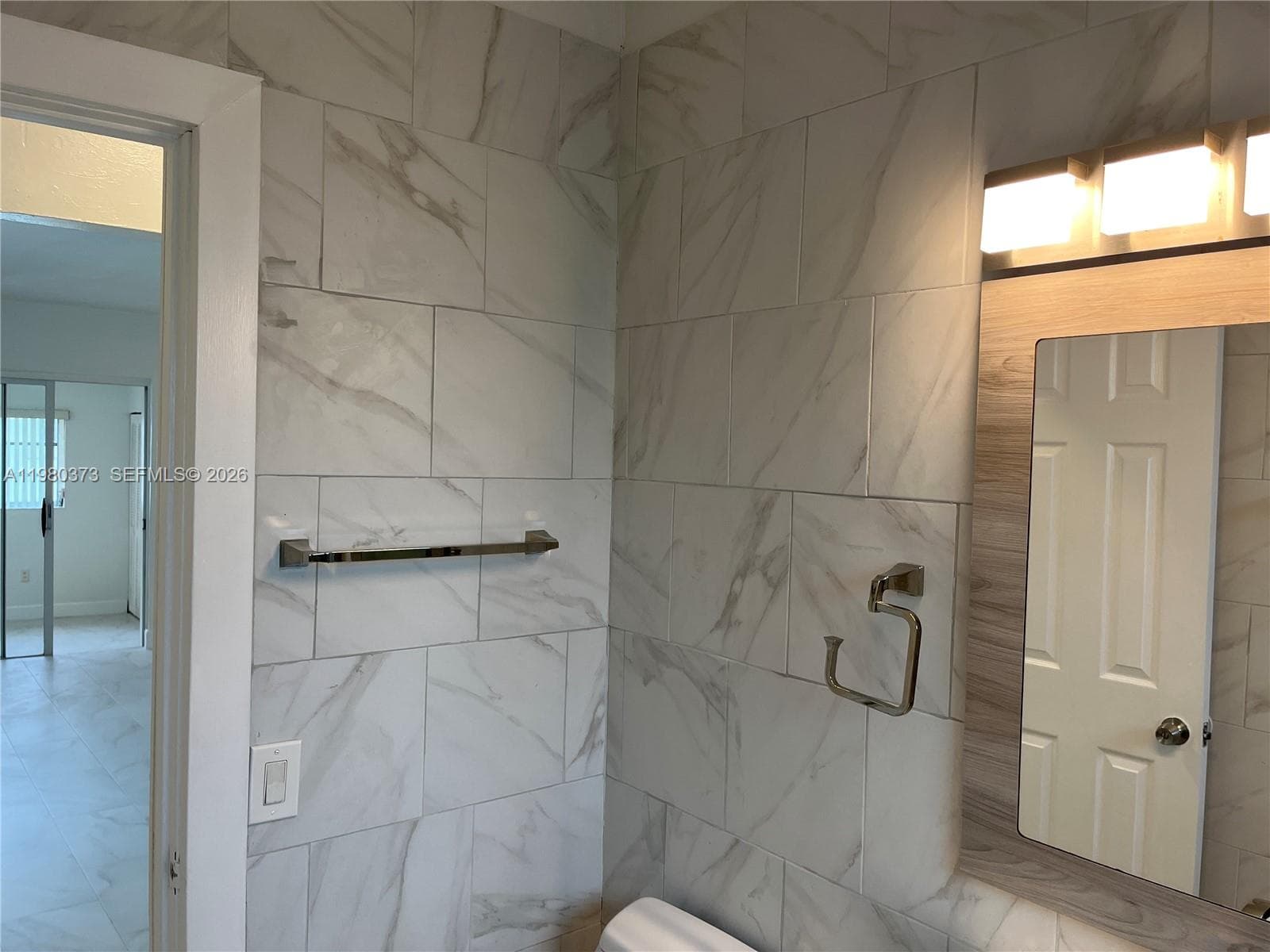6261 NW 40th St, Virginia Gardens FL 33166 — 14