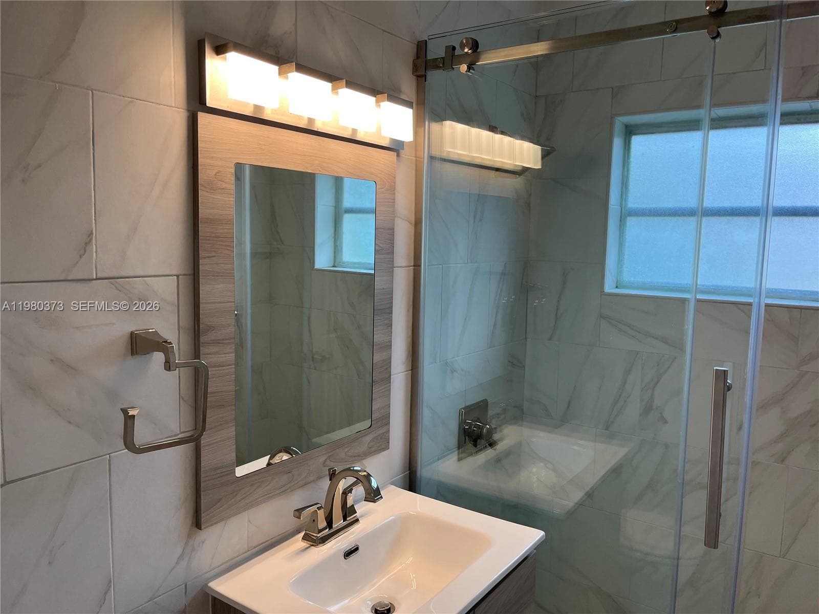 6261 NW 40th St, Virginia Gardens FL 33166 — 15