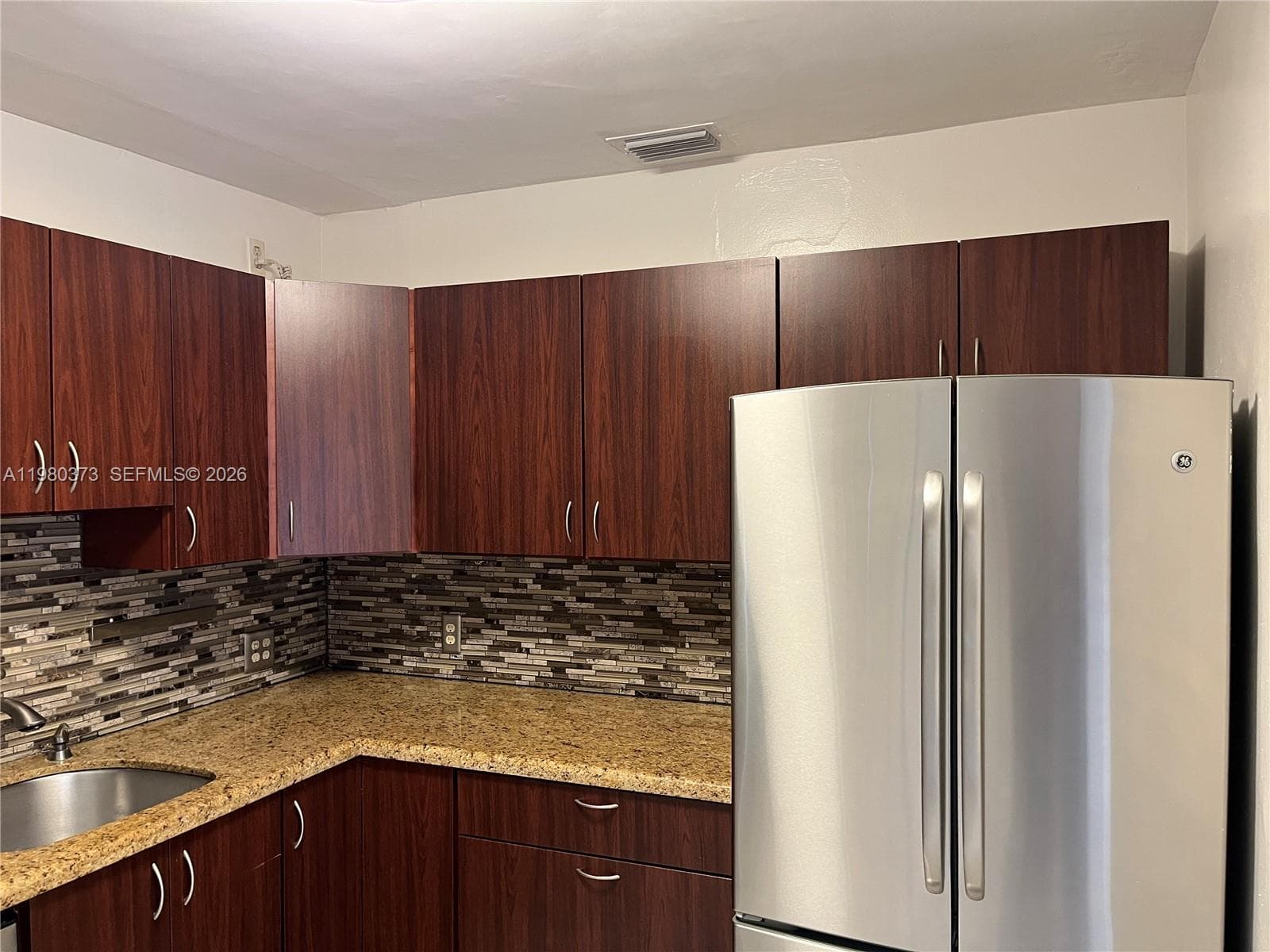 6261 NW 40th St, Virginia Gardens FL 33166 — 11