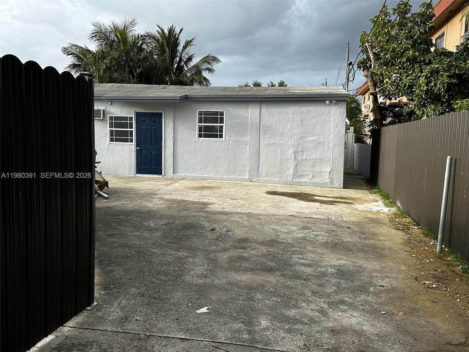 2223 NW 32nd St, Miami FL 33142 — 17