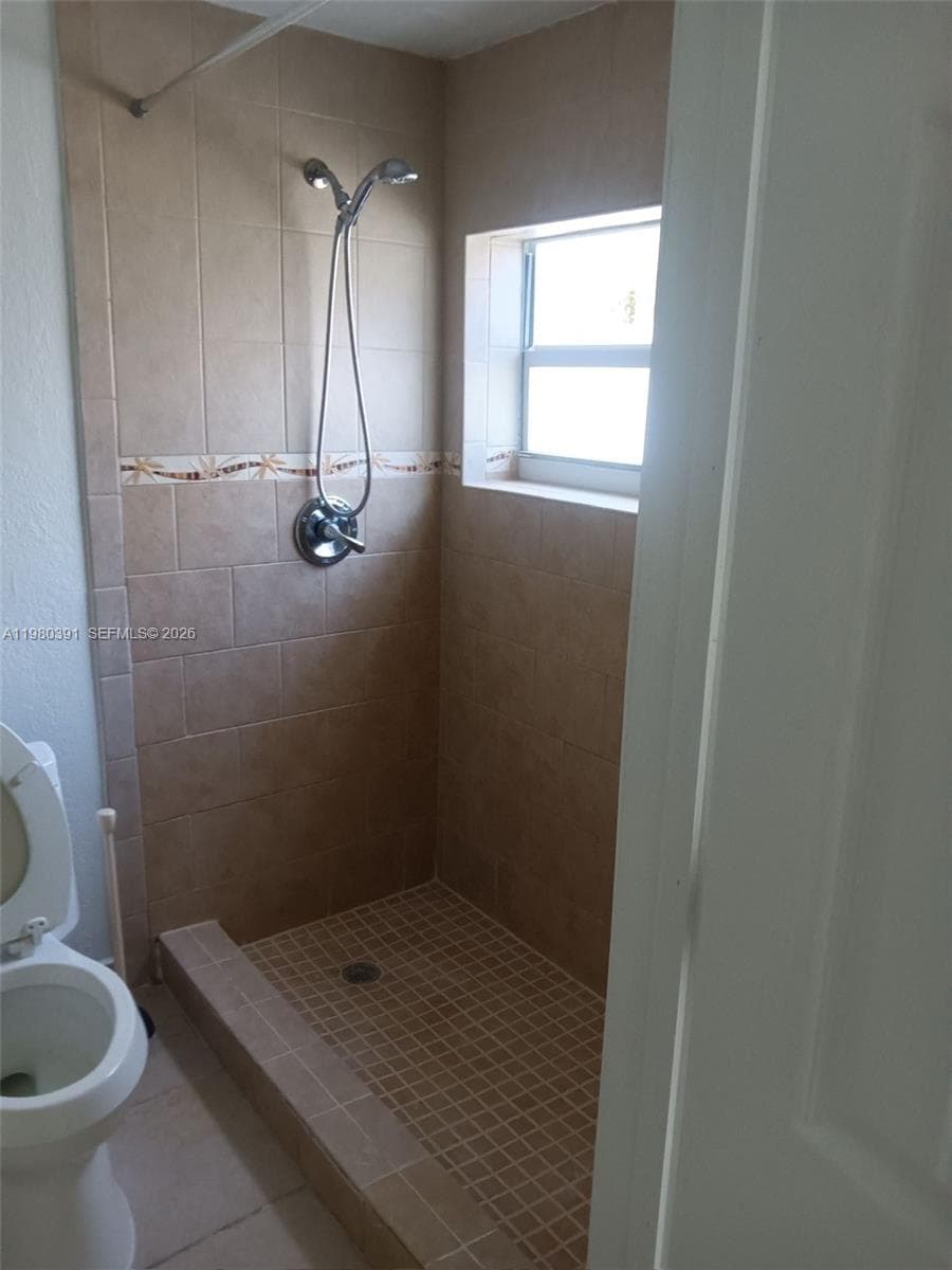 2223 NW 32nd St, Miami FL 33142 — 37