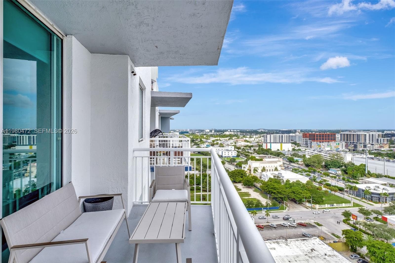 275 NE 18th St # 09, Miami FL 33132 — 25