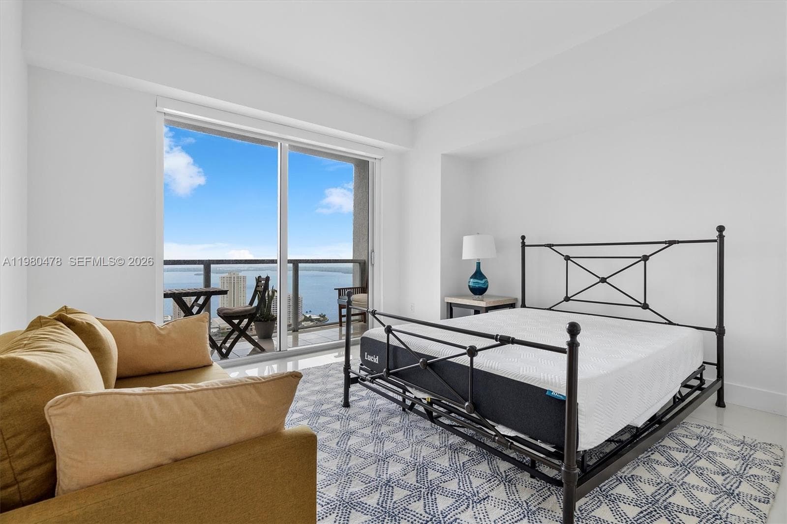 500 Brickell Ave # 4101, Miami FL 33131 — 16