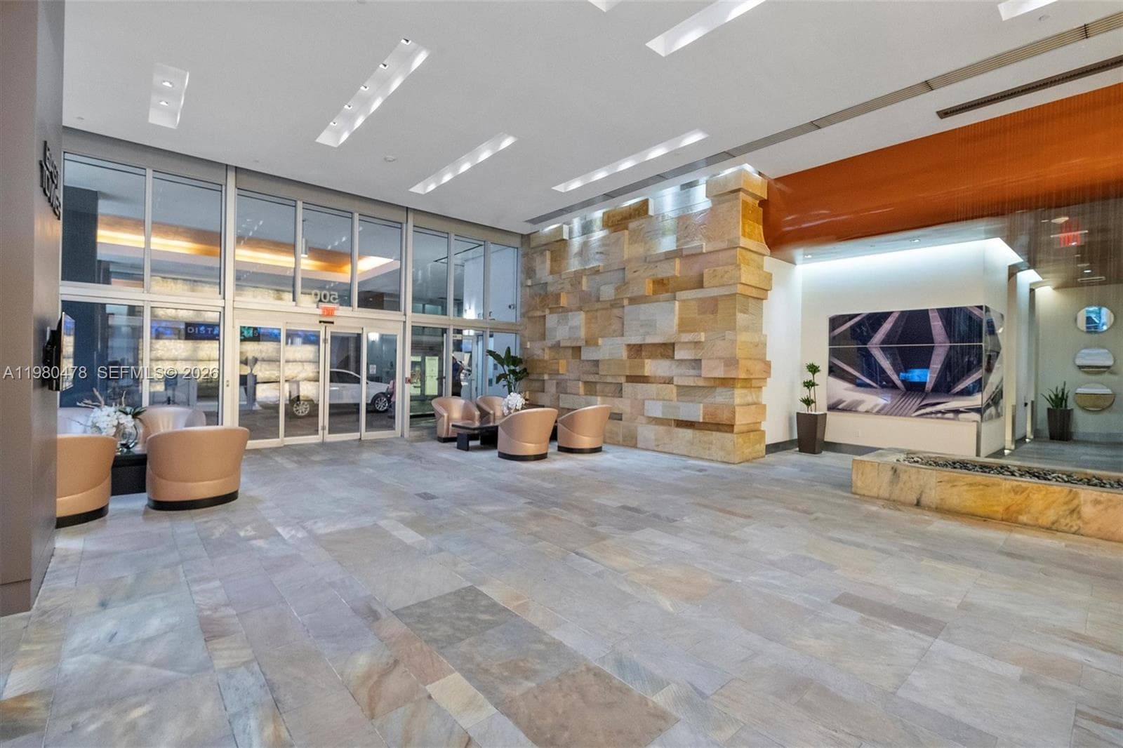 500 Brickell Ave # 4101, Miami FL 33131 — 37