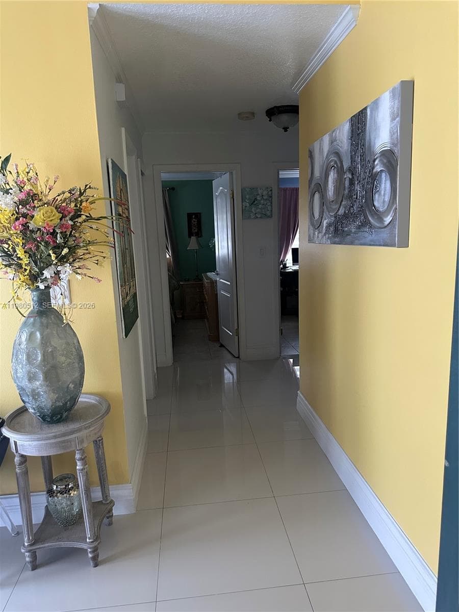 2501 W 73rd Pl, Hialeah FL 33016 — 13
