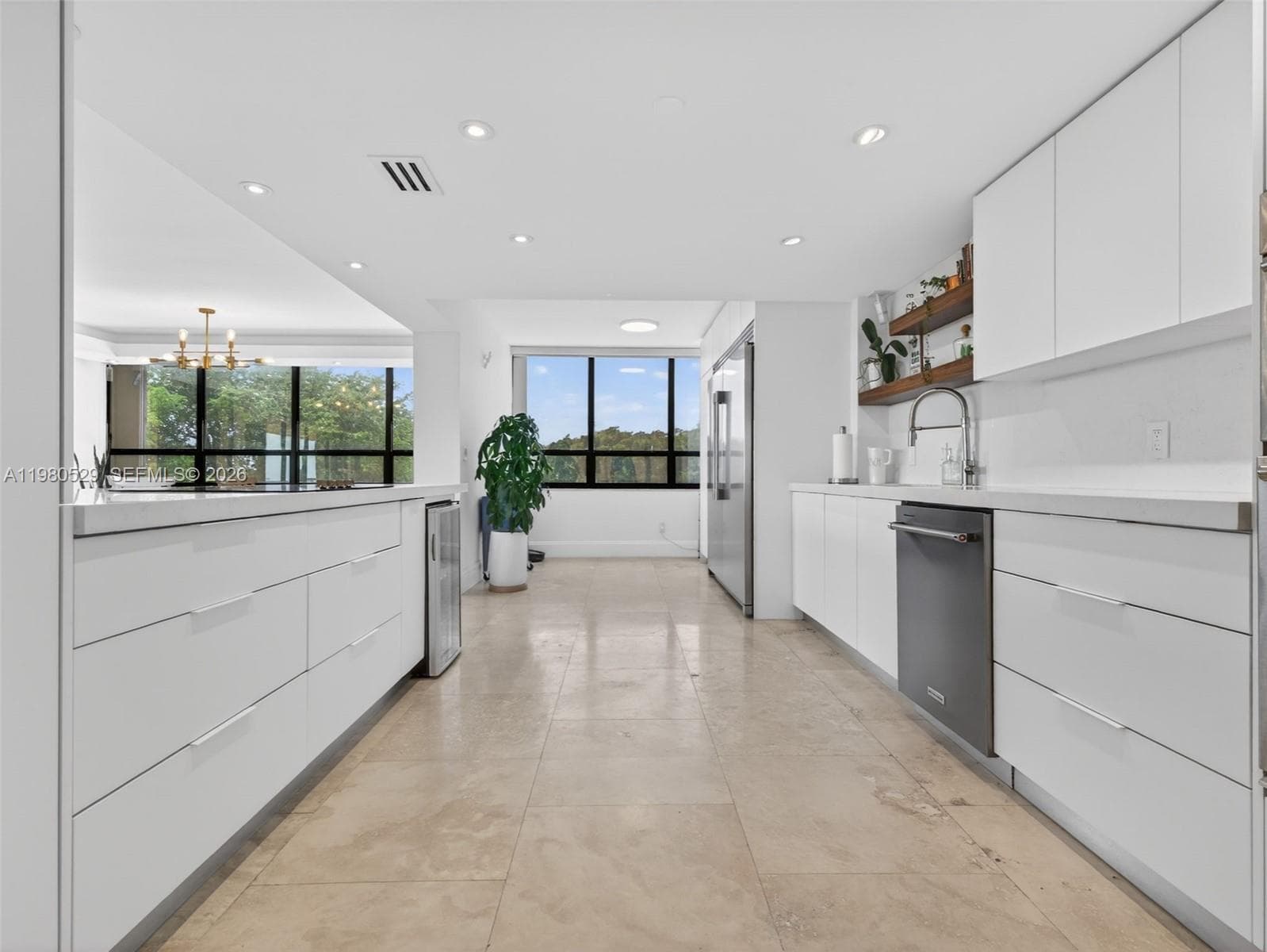 11113 Biscayne Blvd # 351, Miami FL 33181 — 1
