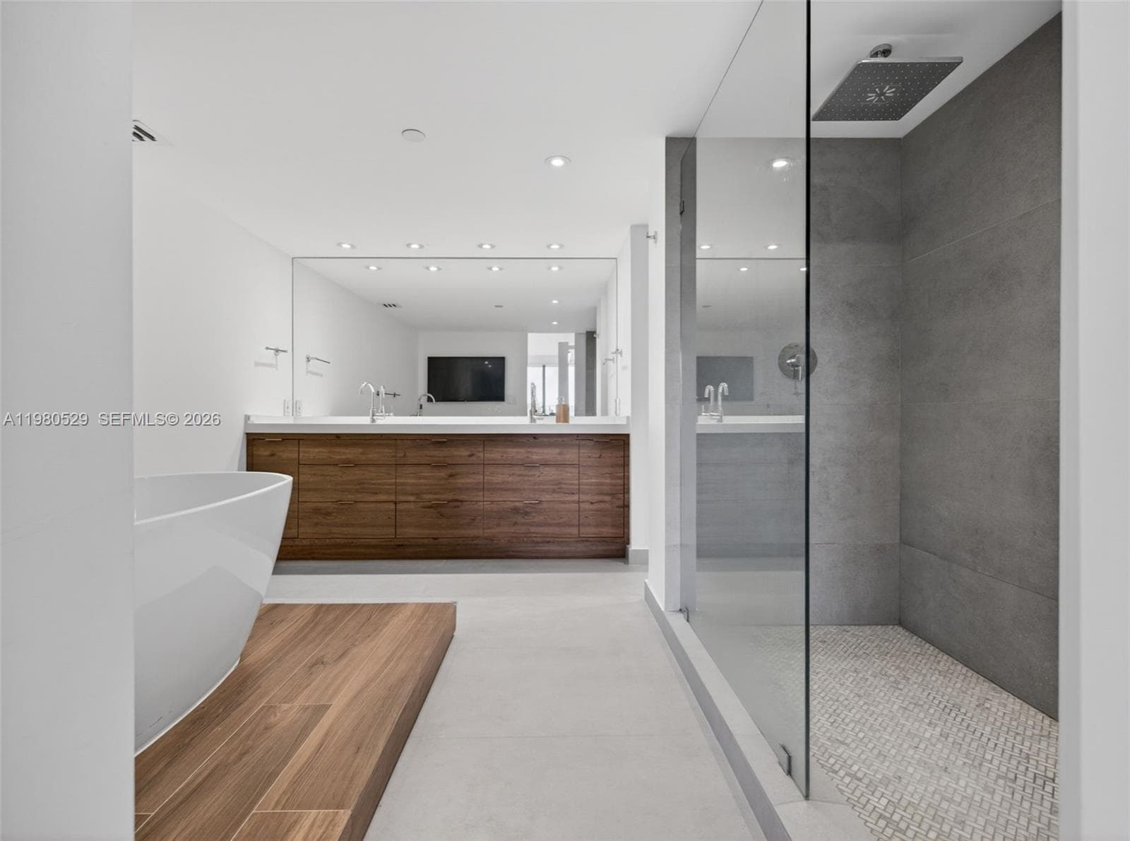 11113 Biscayne Blvd # 351, Miami FL 33181 — 24