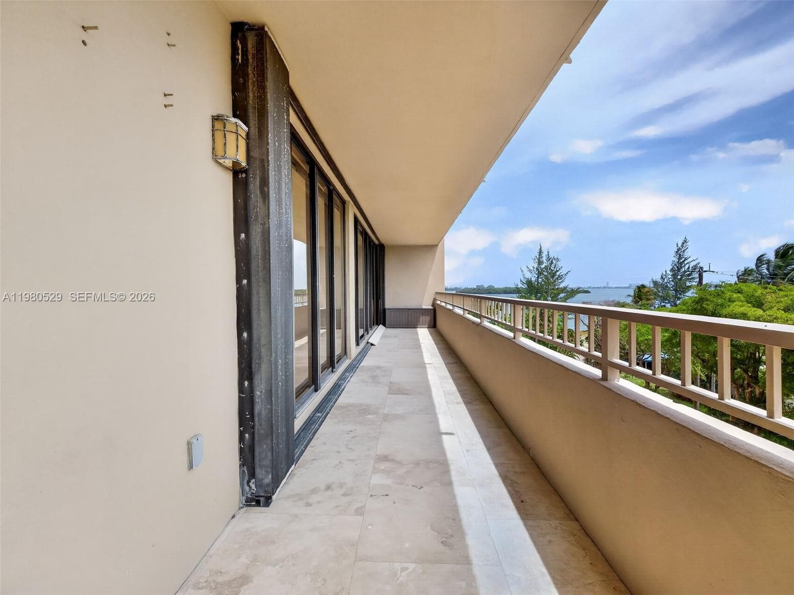 11113 Biscayne Blvd # 351, Miami FL 33181 — 33