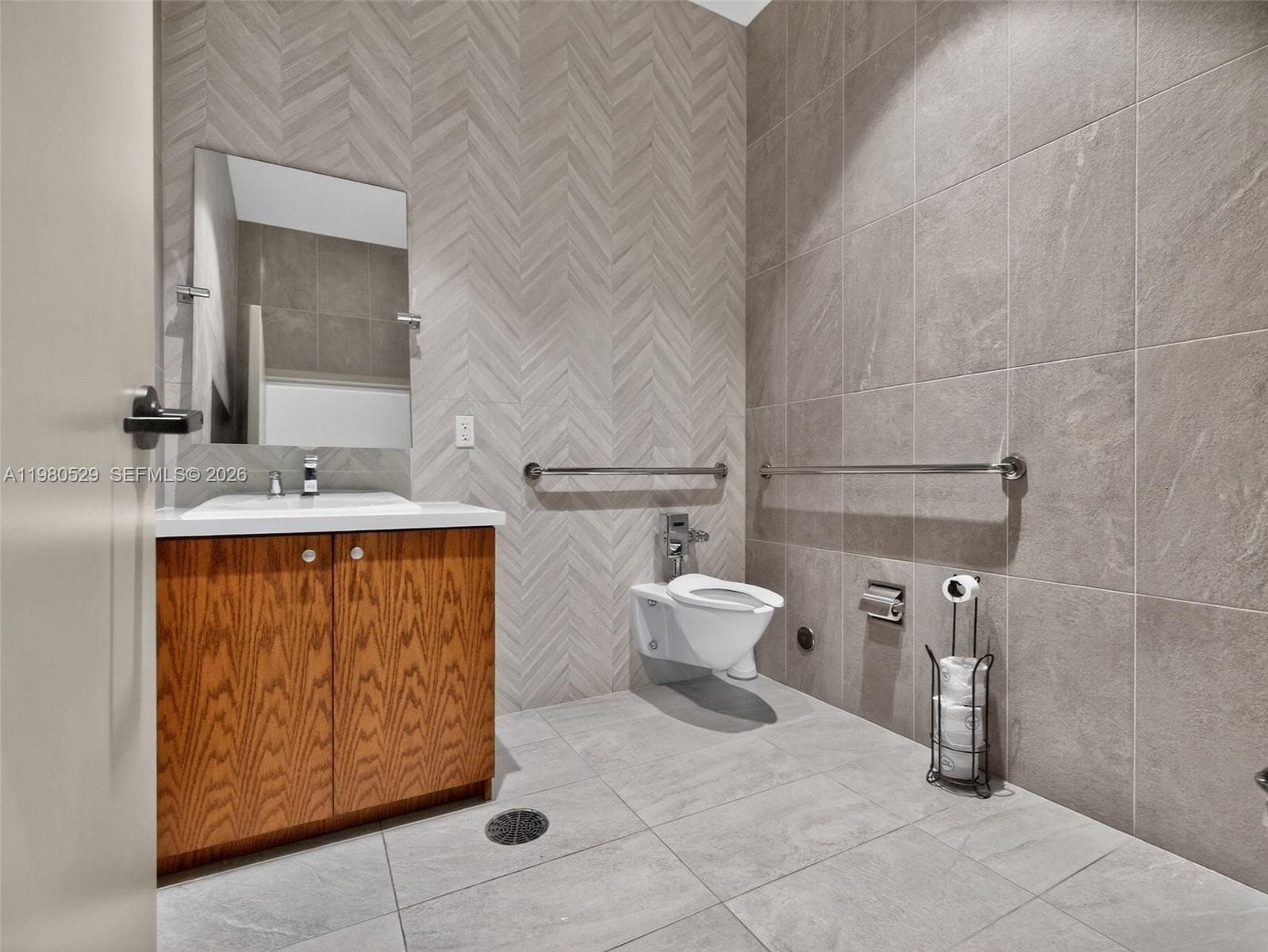 11113 Biscayne Blvd # 351, Miami FL 33181 — 59