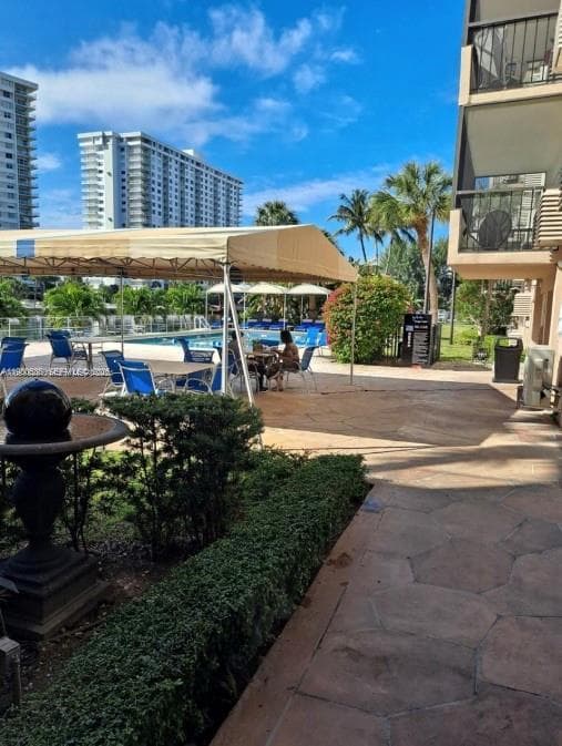 220 Kings Point Dr # 106, Sunny Isles Beach FL 33160 — 2