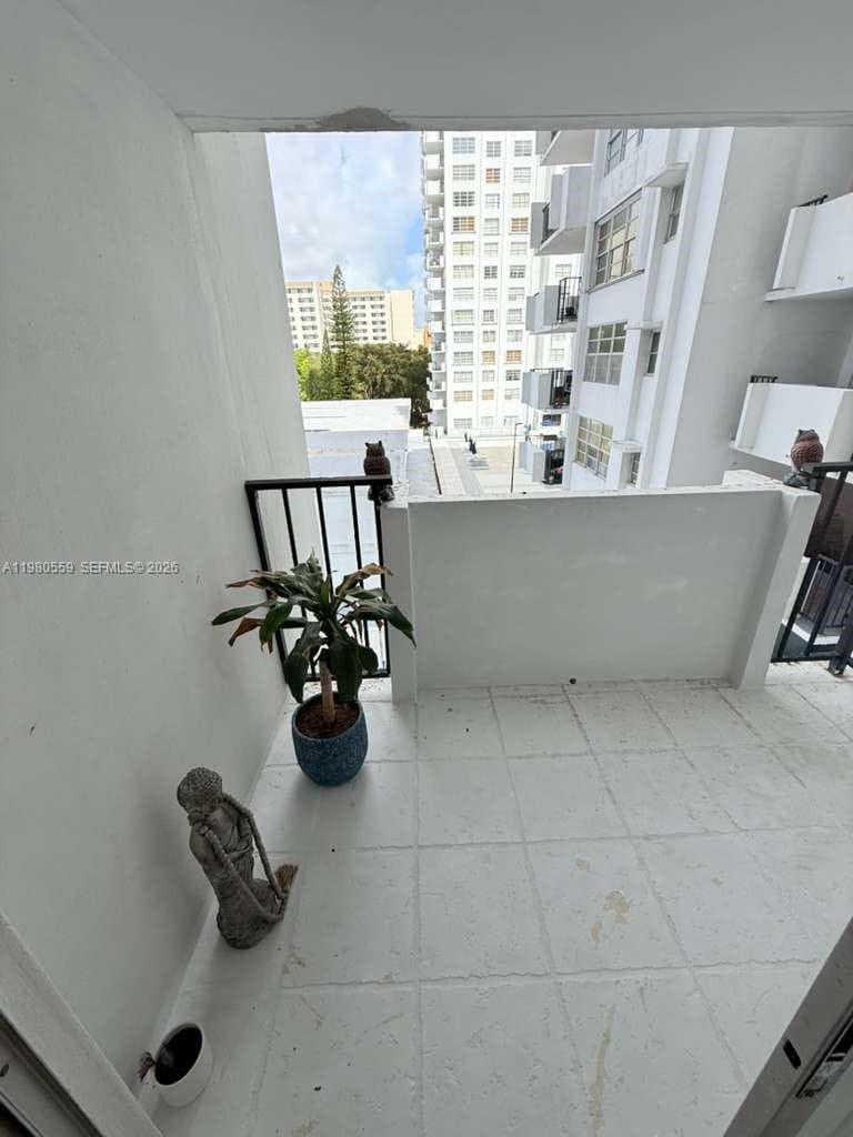 2750 NE 183rd St # 606, Aventura FL 33160 — 13