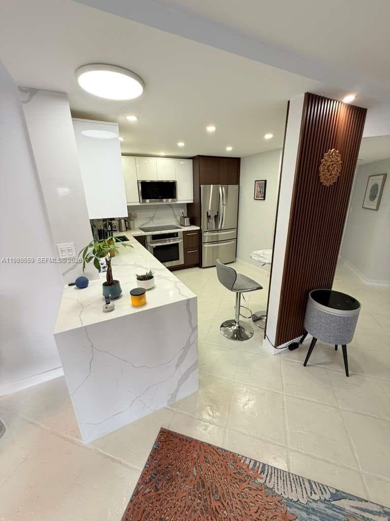 2750 NE 183rd St # 606, Aventura FL 33160 — 3
