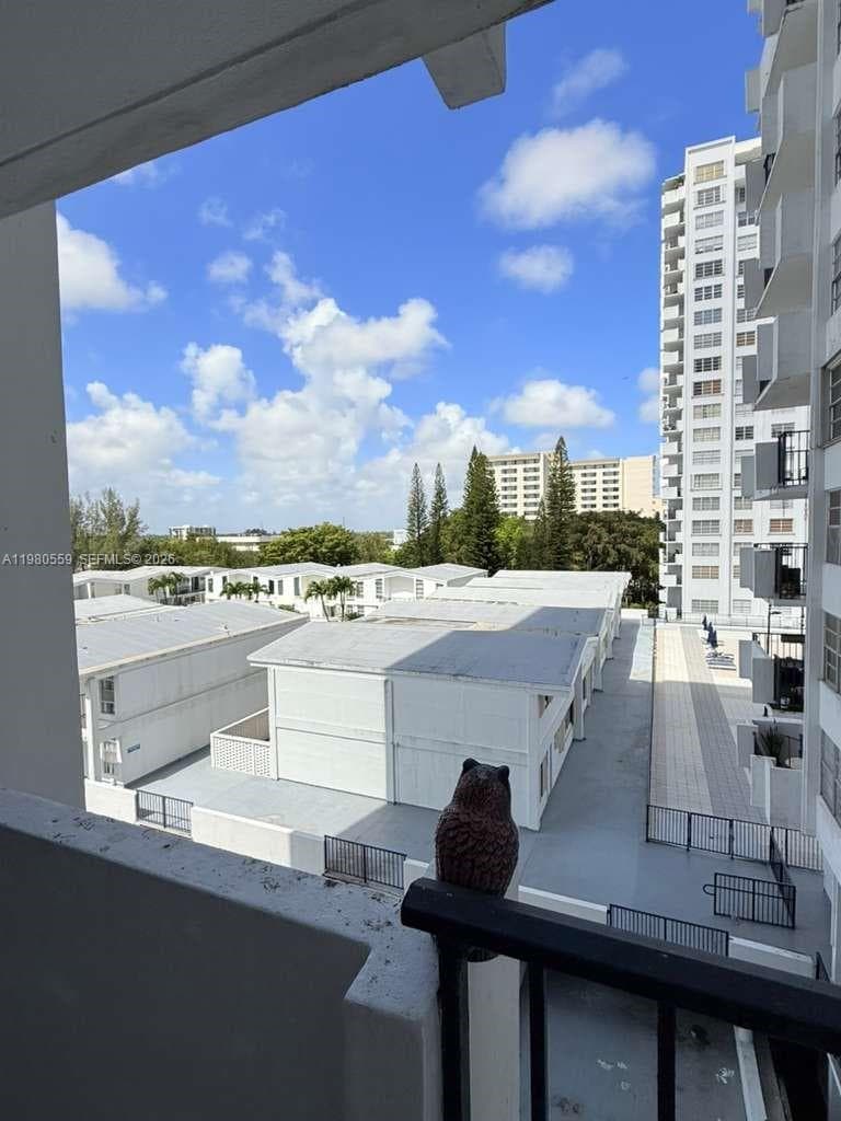 2750 NE 183rd St # 606, Aventura FL 33160 — 11
