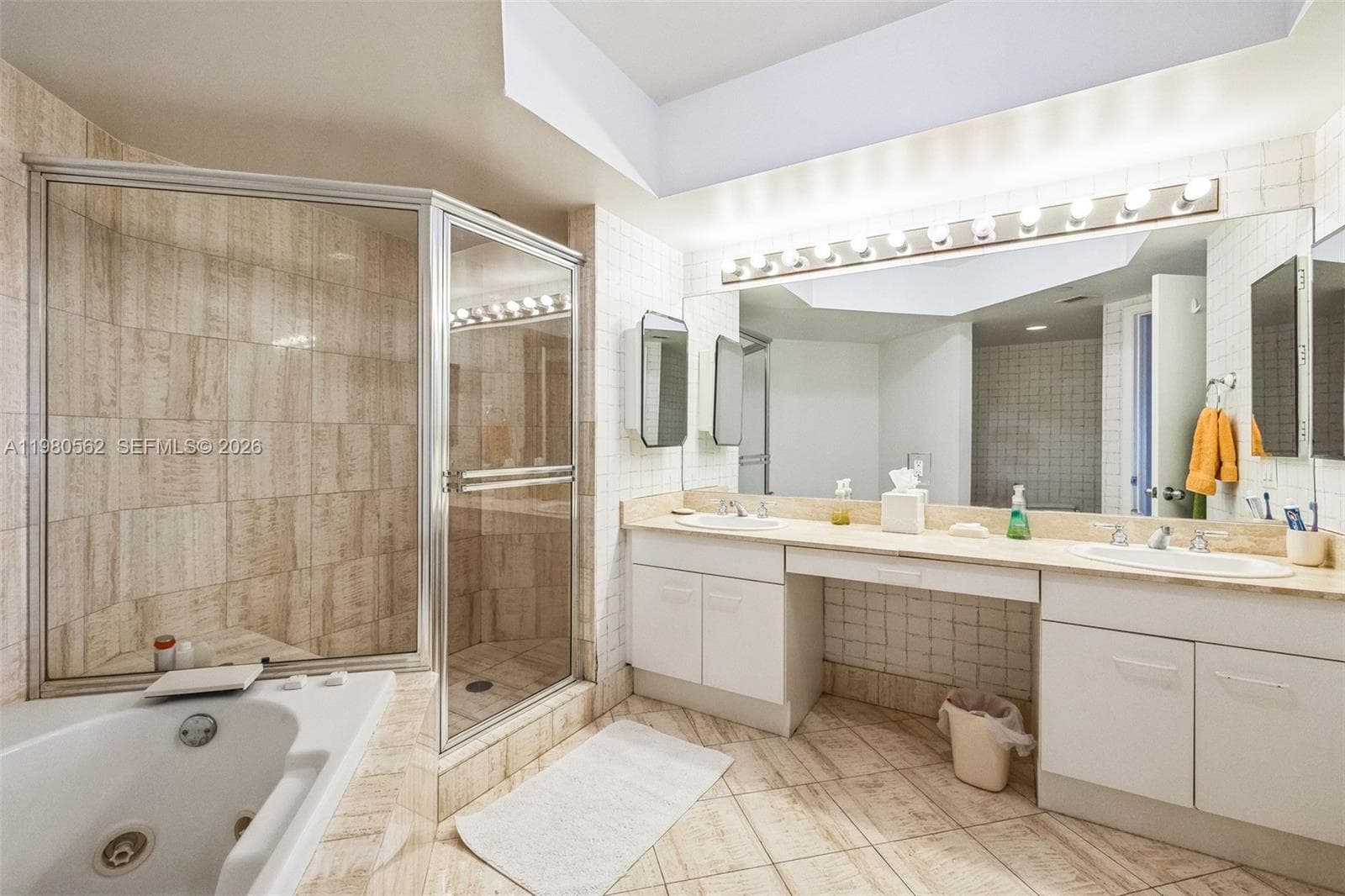 21205 Yacht Club Dr # 1802, Aventura FL 33180 — 23