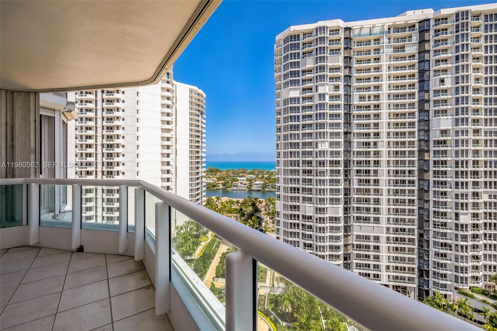 21205 Yacht Club Dr # 1802, Aventura FL 33180 — 29
