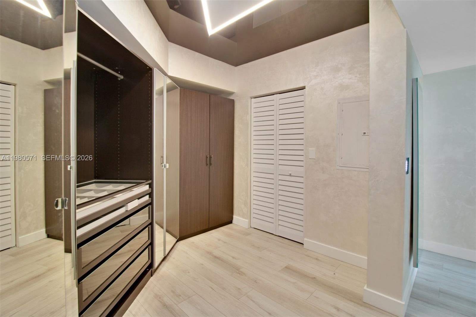 16699 Collins Ave # 2002, Sunny Isles Beach FL 33160 — 18