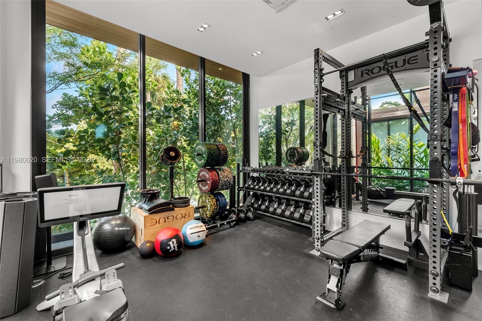 310 S Hibiscus Dr, Miami Beach FL 33139 — 23