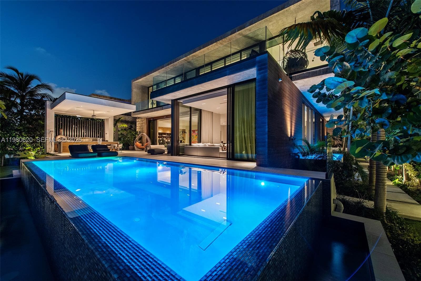 310 S Hibiscus Dr, Miami Beach FL 33139 — 56