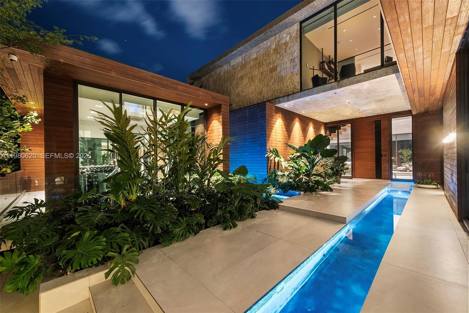 310 S Hibiscus Dr, Miami Beach FL 33139 — 47